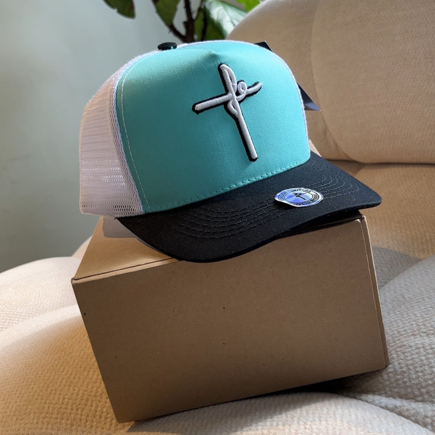 GORRA FE PREMIUM ✝️ + CAJA EXCLUSIVA 📦 + EBOOK: "EL PODER DE CREER" 🌟📘
