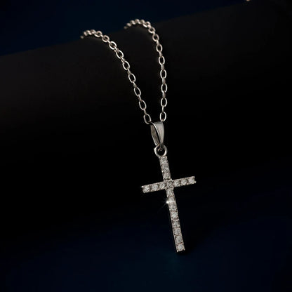 Collar Cruz Sagrado – Conexión, fe y estilo - Bañado en Oro 18k o Plata + Cajita de regalo | Colección exclusiva - Hoy 20 % OFF